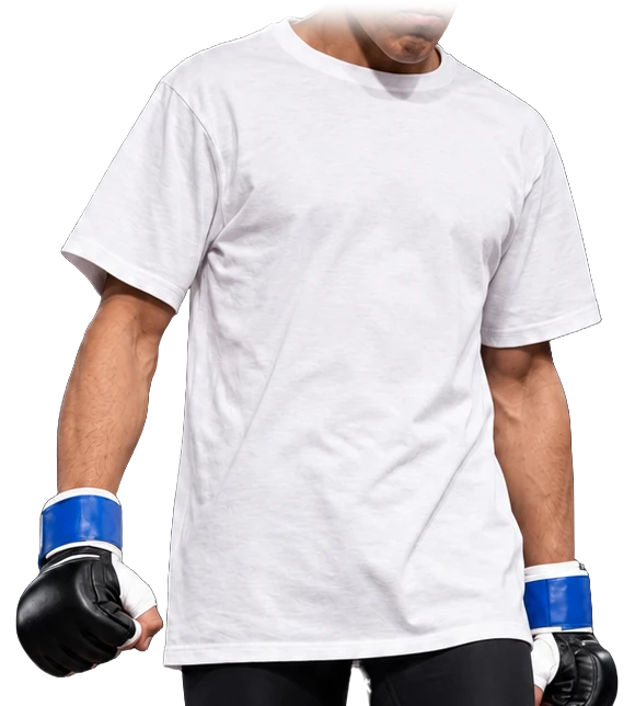 Polera blanca de Enrique Pacheco con la marca en el pecho